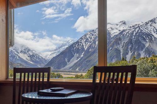 Aoraki Mount Cook Alpine Lodge