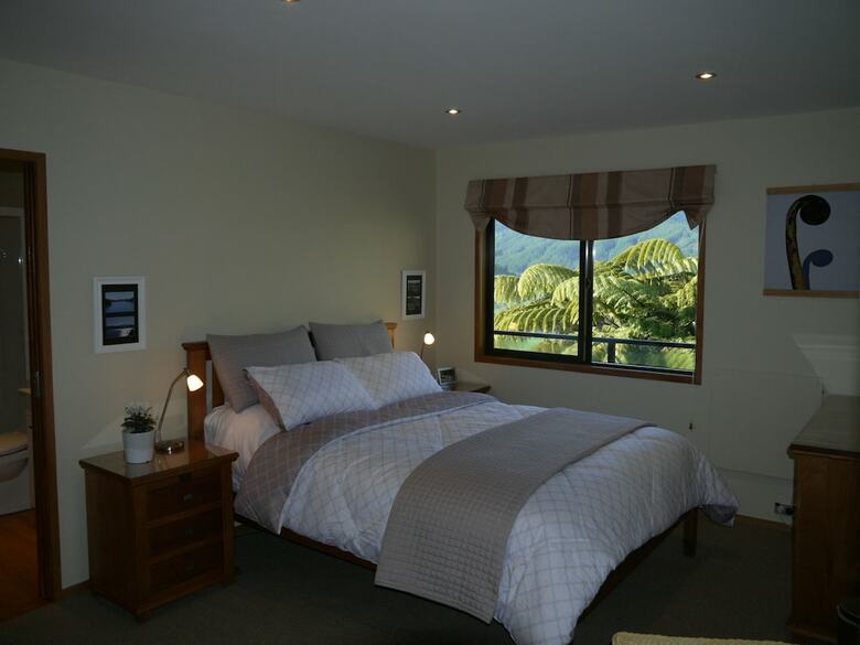 Bed & Breakfast Okiwa Bay Lodge