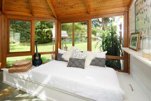 Oakura Bay Villa