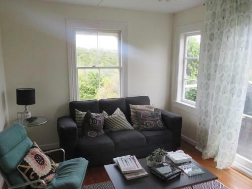Tiri View Cottage