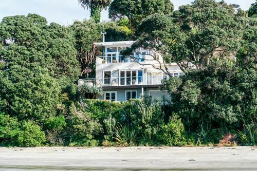 The Beach House - Oneroa Beach