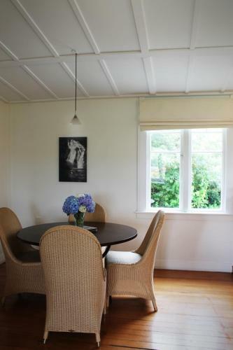 Lake Brunner Lodge Cottage