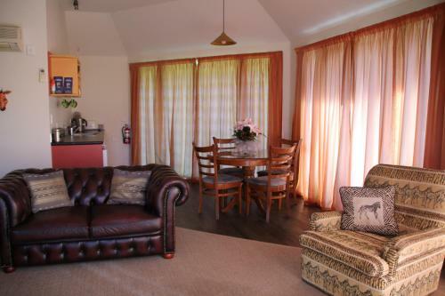 Agroturismo Silverstream Alpaca Farmstay & Tour
