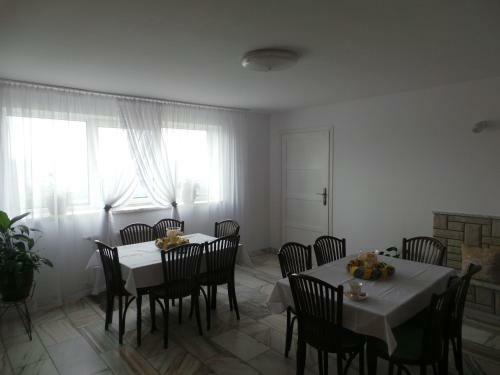 Hostal 9 Si? Murowany Dom