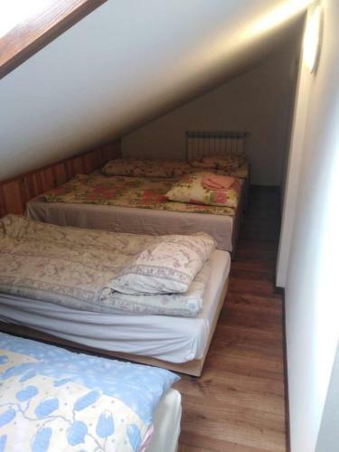 Hostal Noclegi Dw�r Szlachecki Biedacz�w
