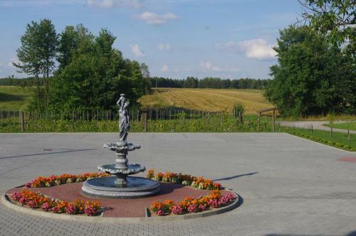 Hostal Noclegi Dw�r Szlachecki Biedacz�w