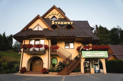 Hostal Sykowny
