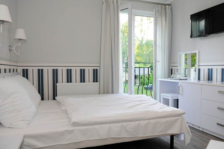 Hostal Pension Villa Karmelia