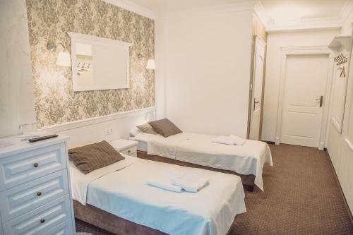 Hotel Dom Goscinny Bialy Dworek