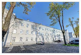 Koszary Arche Hotel