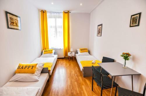 Lew Hostel
