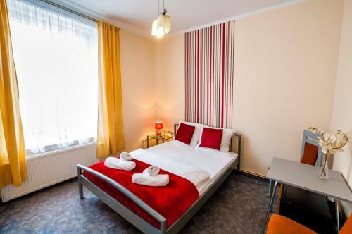 Lew Hostel