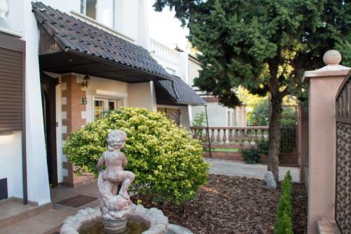 Magic Garden Hostel