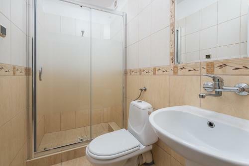 Hostal Dom Wypoczynkowy Arka