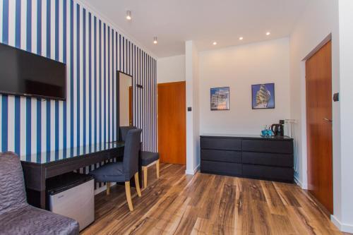 Hostal Miramar (adults Only)