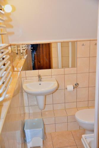 Hostal Dom Goscinny Jawor