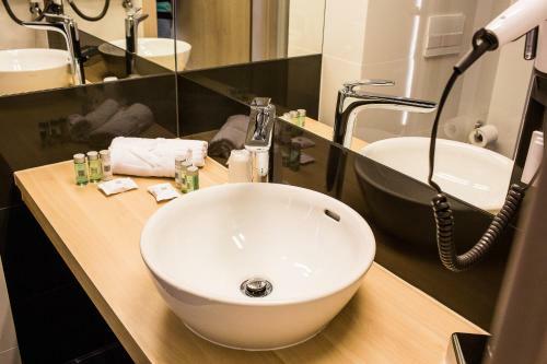 Hotel Astone Conference & Spa