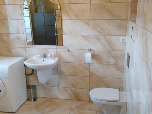 Holiday Home J�drzejki
