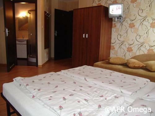 Hostal Brydar With Sauna, Swimming Pool And Jacuzzi