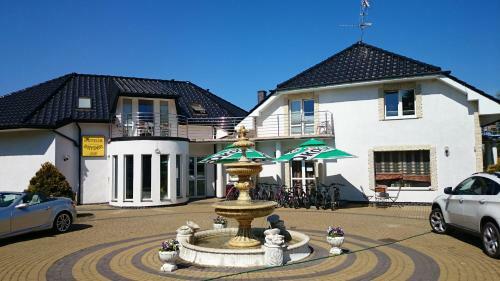 Hostal Brydar With Sauna, Swimming Pool And Jacuzzi