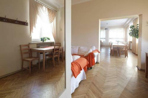 Hotel W?�kniarz