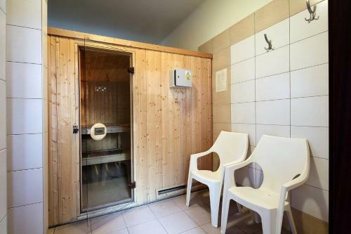 Hotel W?�kniarz
