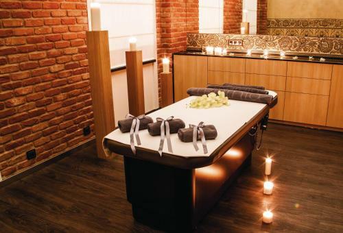 Fabryka We?ny Hotel & Spa