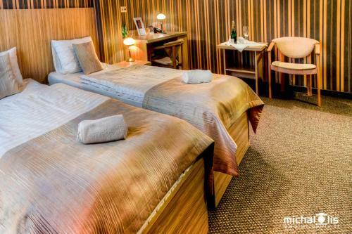 Hotel Aviator