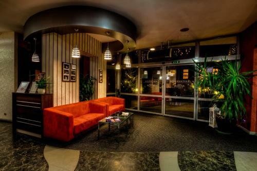 Hotel Aviator