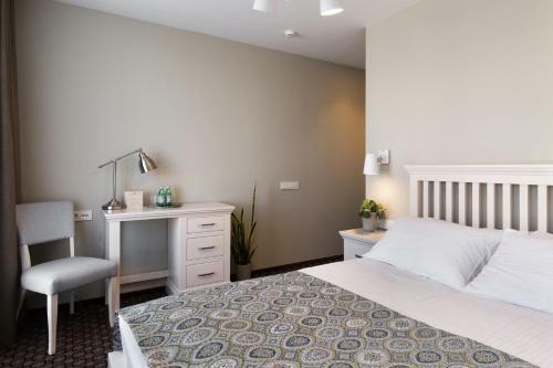 Hostal Guesthouse Sinchronas