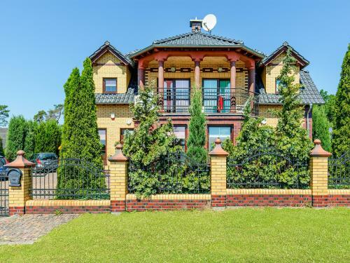 Semi-detached House - Pl 032.001