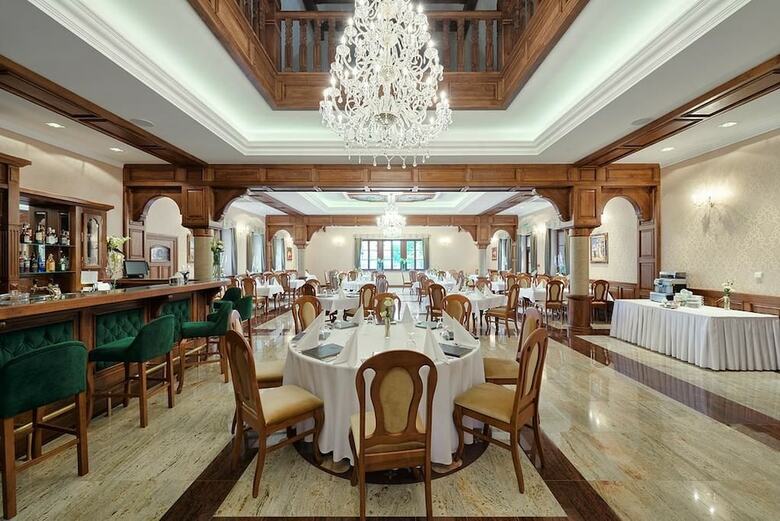 Hotel Poledno
