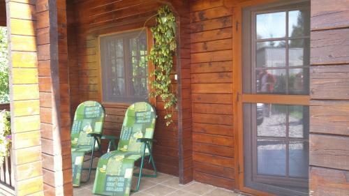 Lakeside Cottage