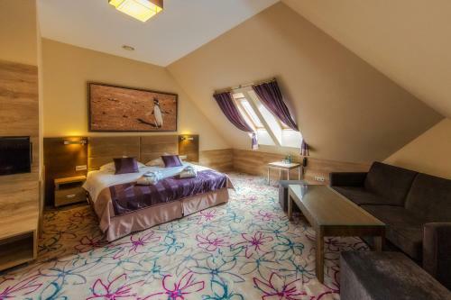 Hostal Hotel & Spa Czarny Gro?