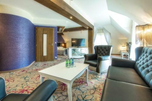Hostal Hotel & Spa Czarny Gro?