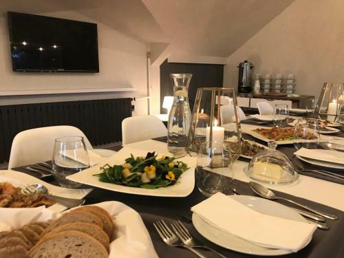 Hostal Pokoje Zimna Woda