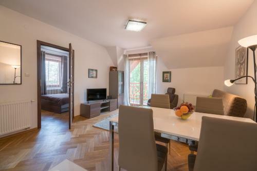 Rentplanet - Apartamenty Urocza 5c