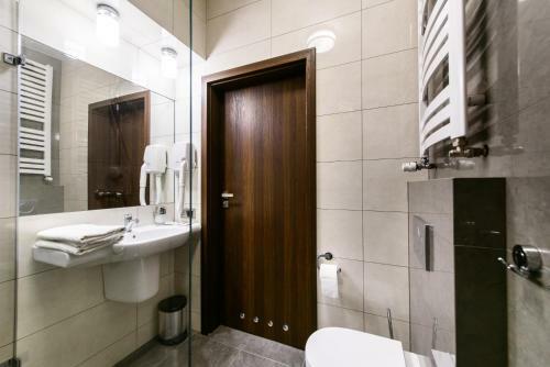 Hotel Nowy Dw�r