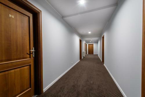 Hotel Nowy Dw�r