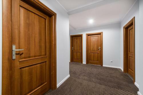 Hotel Nowy Dw�r