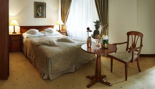 Hotel Zamek Na Skale
