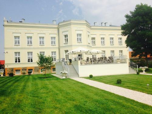 Hotel Spa Akacjowy Dw�r