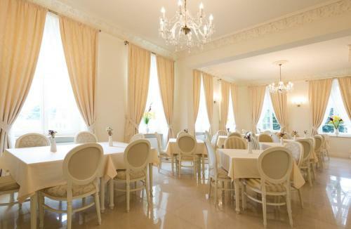 Hotel Spa Akacjowy Dw�r