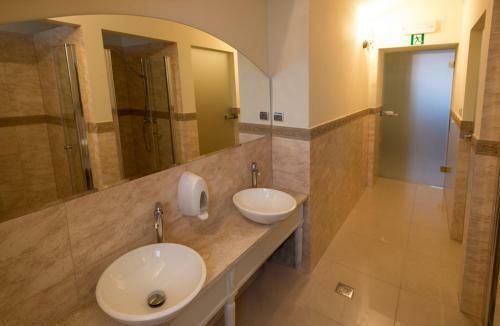 Hotel Spa Akacjowy Dw�r