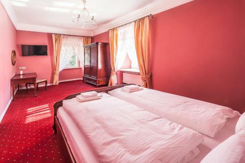 Hotel Pa?ac ?ag�w