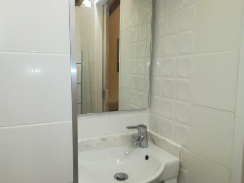 Bed & Breakfast Aloendro Blue Residence