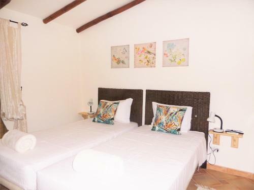 Bed & Breakfast Aloendro Blue Residence