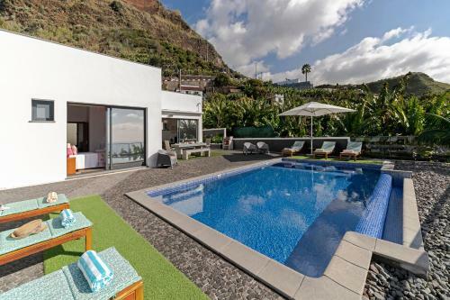 Villa Grayci's House By Ourmadeira