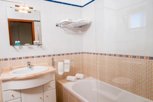 Hostal Estudios Salinas - Fuseta