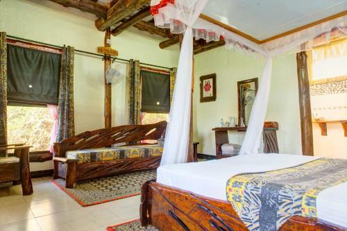 Lodge Manyara Wildlife Safari Camp